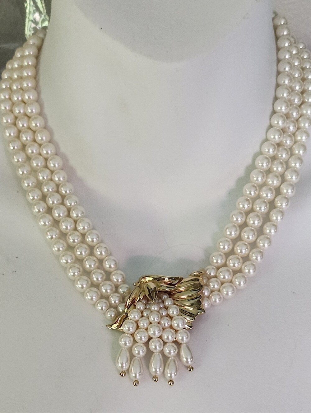 Elegant Cream Faux Pearl Multi-Strand Necklace Gold Tone Grape Cluster Center